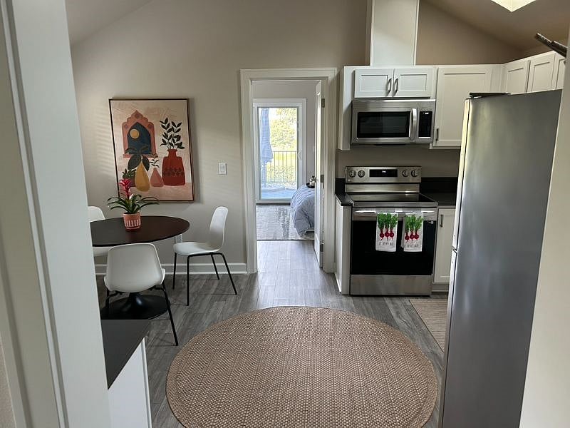 Furnished Finder property 576436_1 photo 5