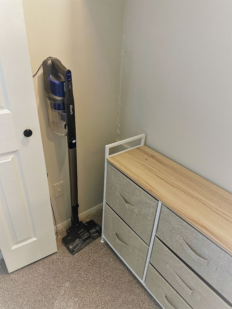 Stick vacuum