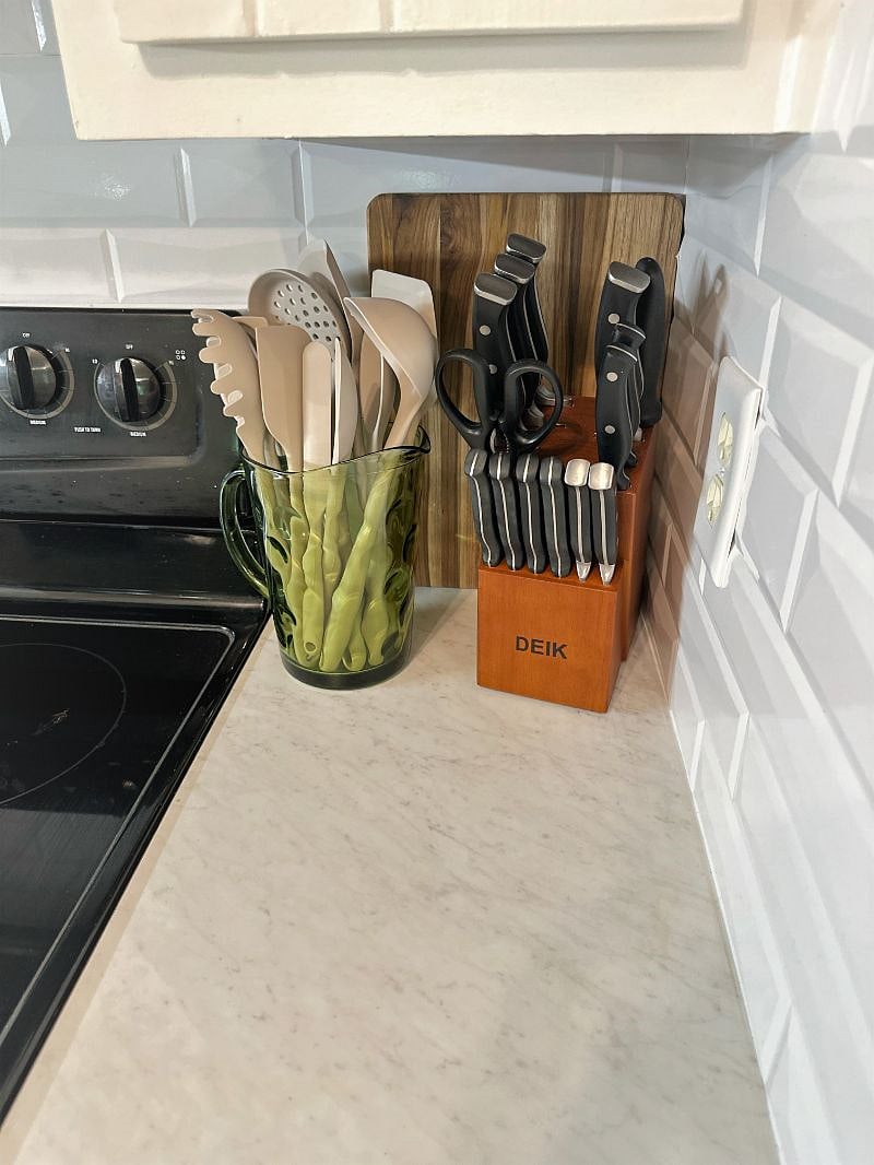 Cooking and cutting utensils