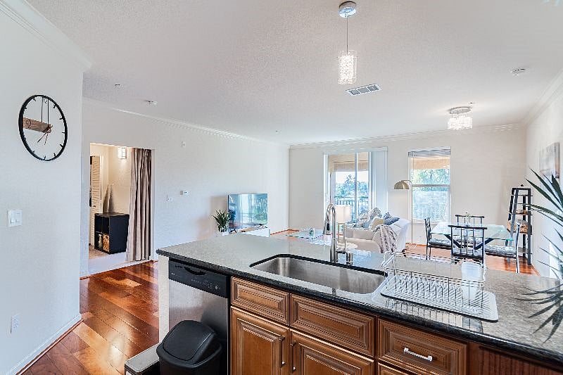 Furnished Finder property 576544_1 photo 15