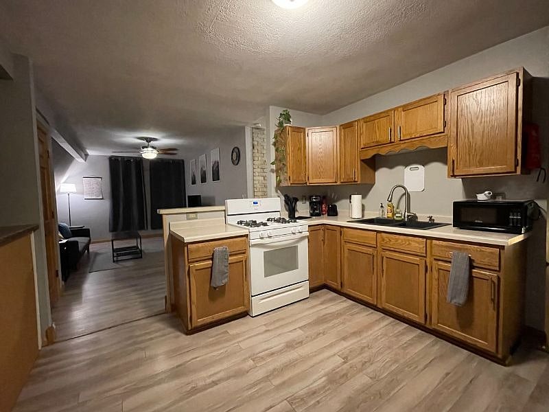 Furnished Finder property 576559_1 photo 13
