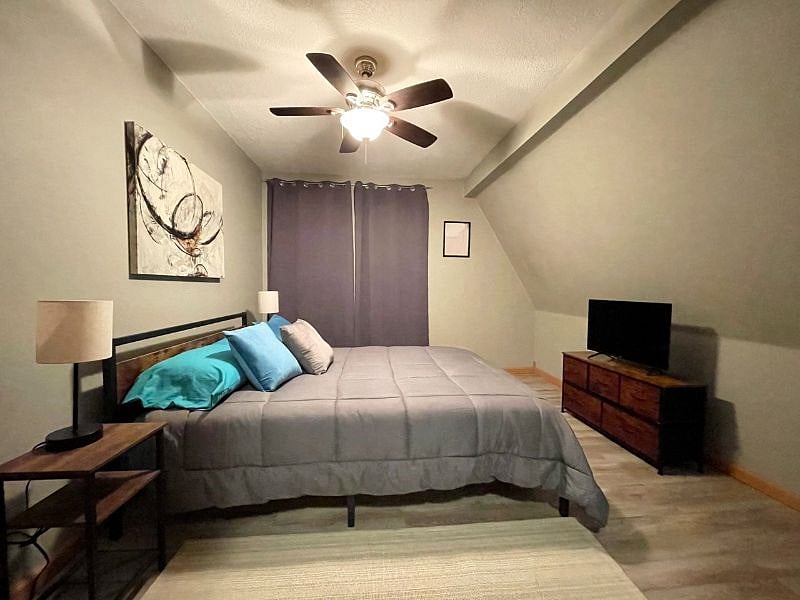 Furnished Finder property 576559_1 photo 85