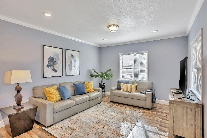 Furnished Finder property 576594_1 photo 3