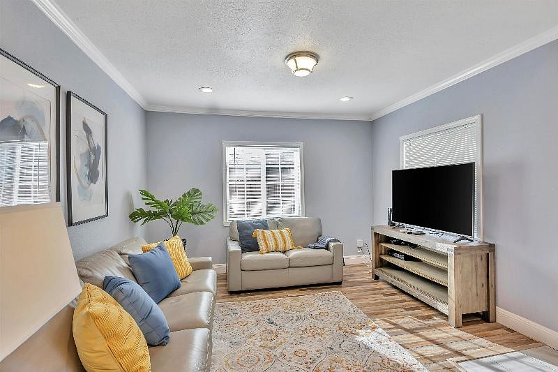 Furnished Finder property 576594_1 photo 4
