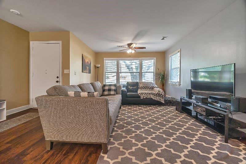 Furnished Finder property 576661_1 photo 11