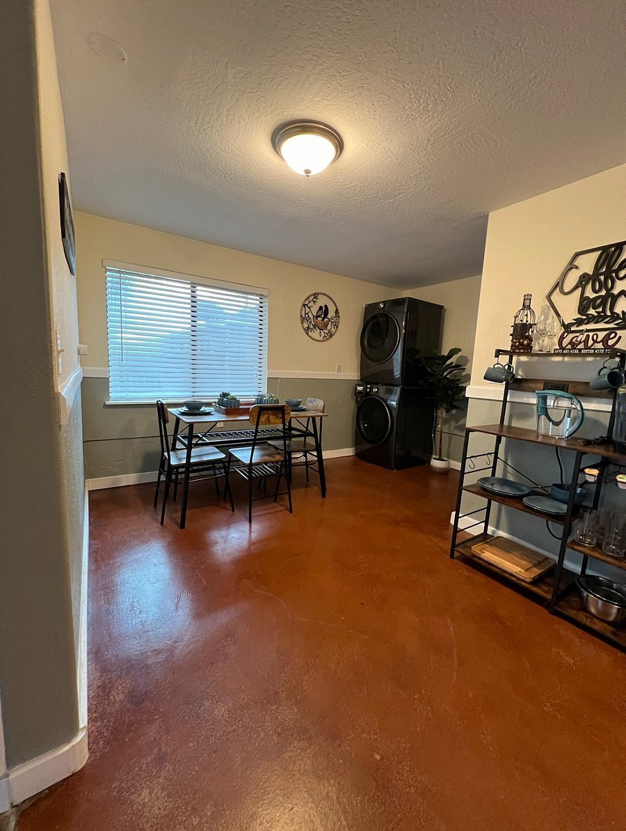 Furnished Finder property 576675_1 photo 9