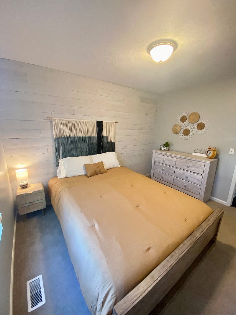 bedroom 3 with queen bed