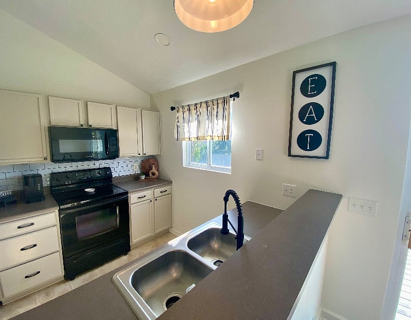Furnished Finder property 576677_1 photo 9