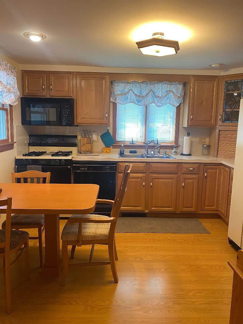 Furnished Finder property 576688_1 photo 6