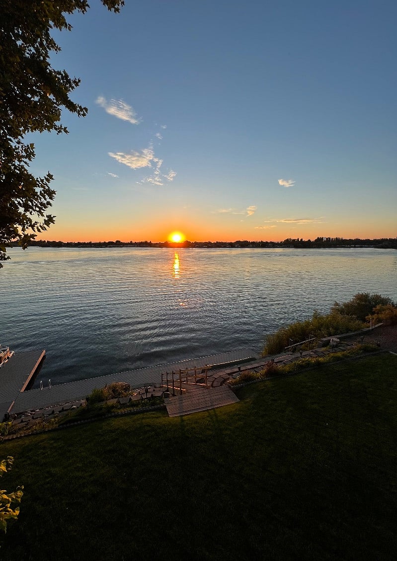 Furnished Finder property 576718_1 photo 2
