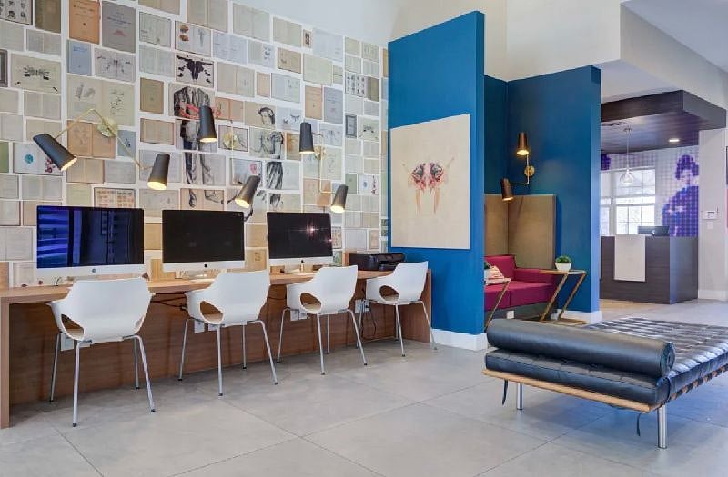 Leasing center