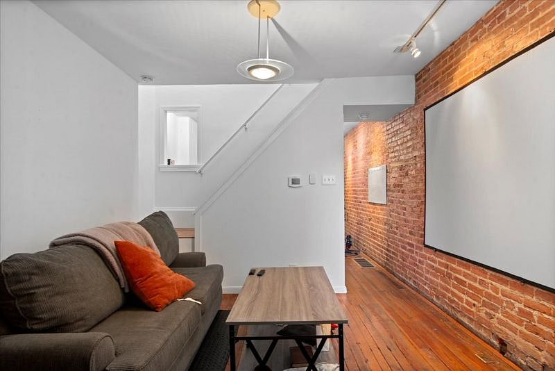 Furnished Finder property 576742_1 photo 3