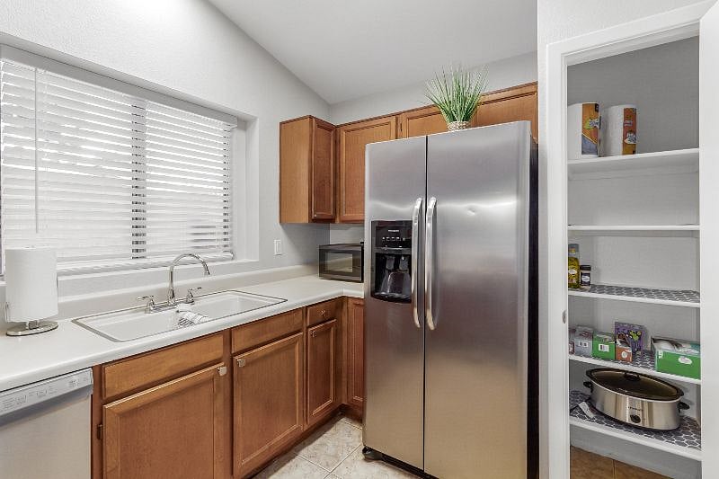 Furnished Finder property 576752_1 photo 6