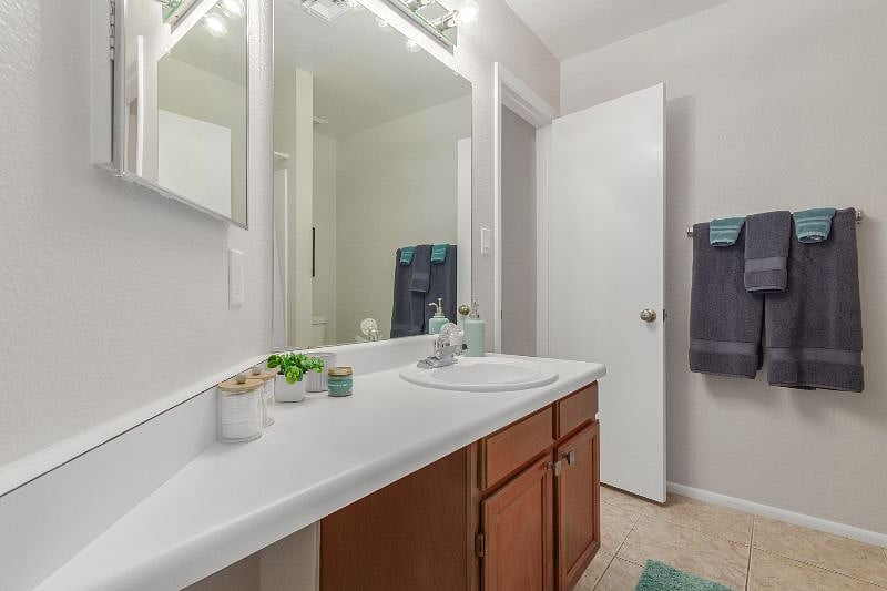 Furnished Finder property 576752_1 photo 17