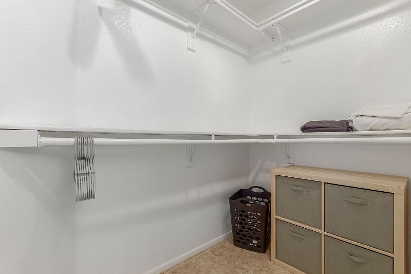 Furnished Finder property 576752_1 photo 13