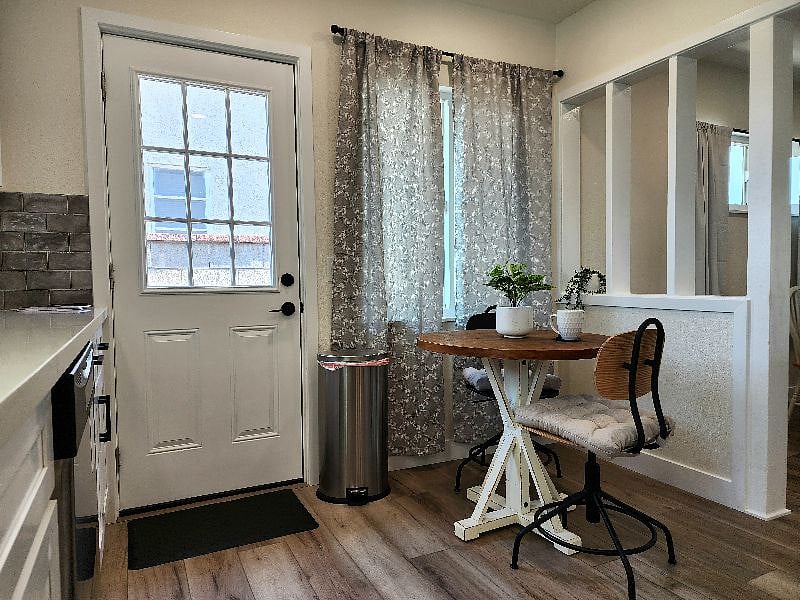 Furnished Finder property 576772_1 photo 14
