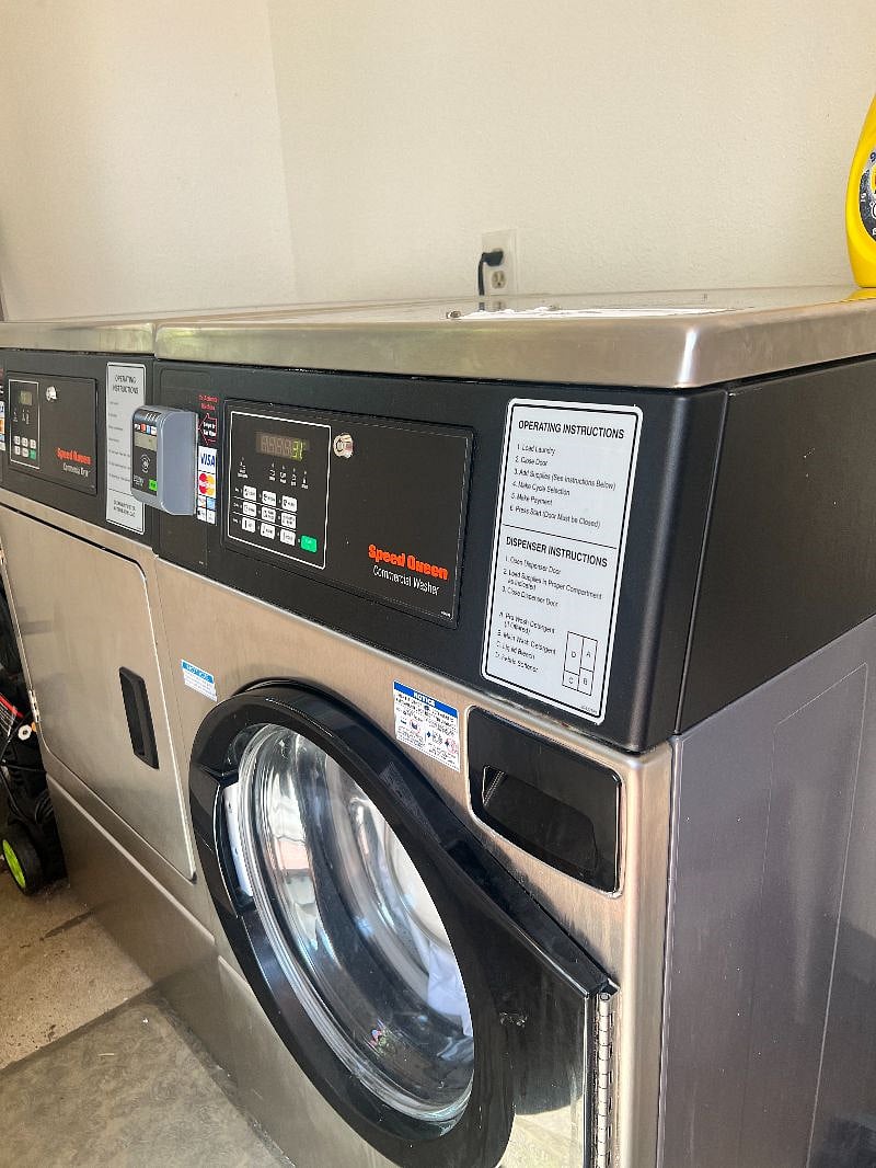 Washer/Dryer In-Complex 