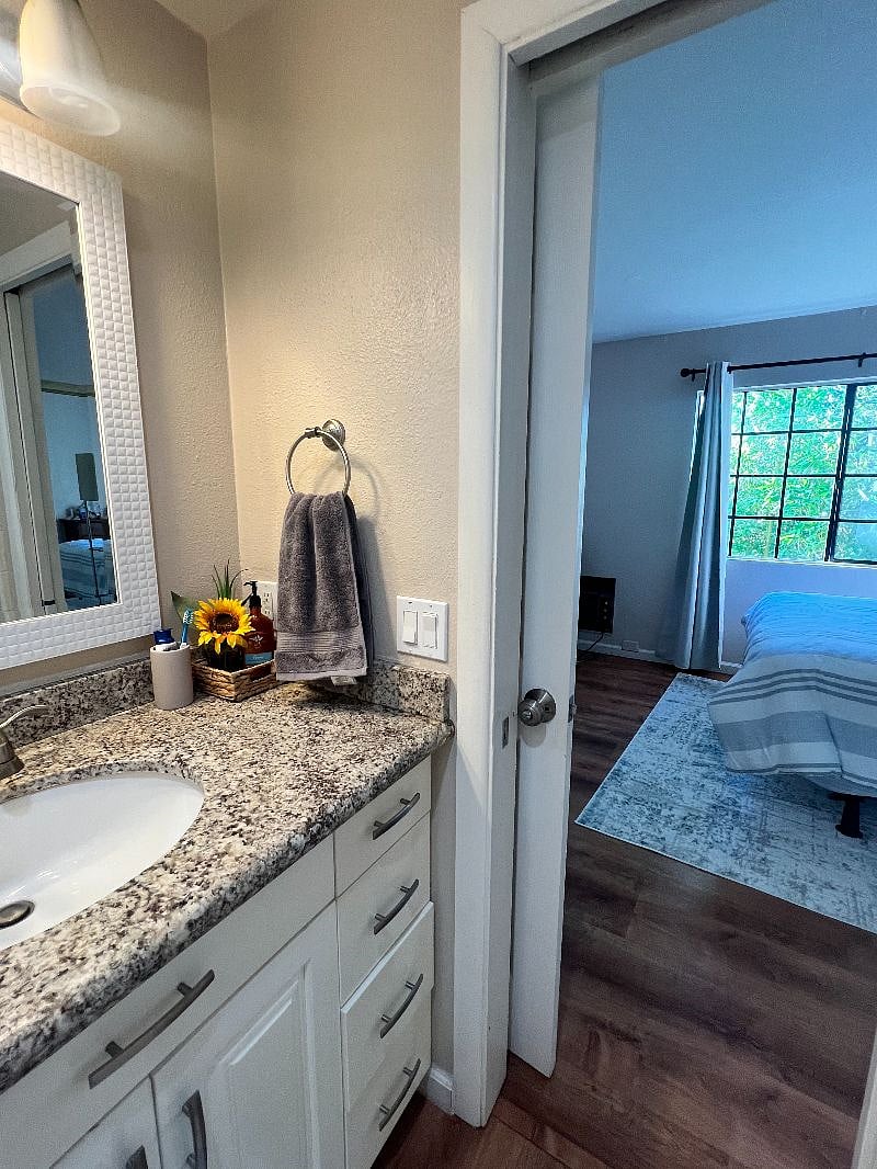 Furnished Finder property 576778_1 photo 7
