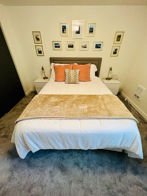 Queen size bed with tempur-pedic mattress