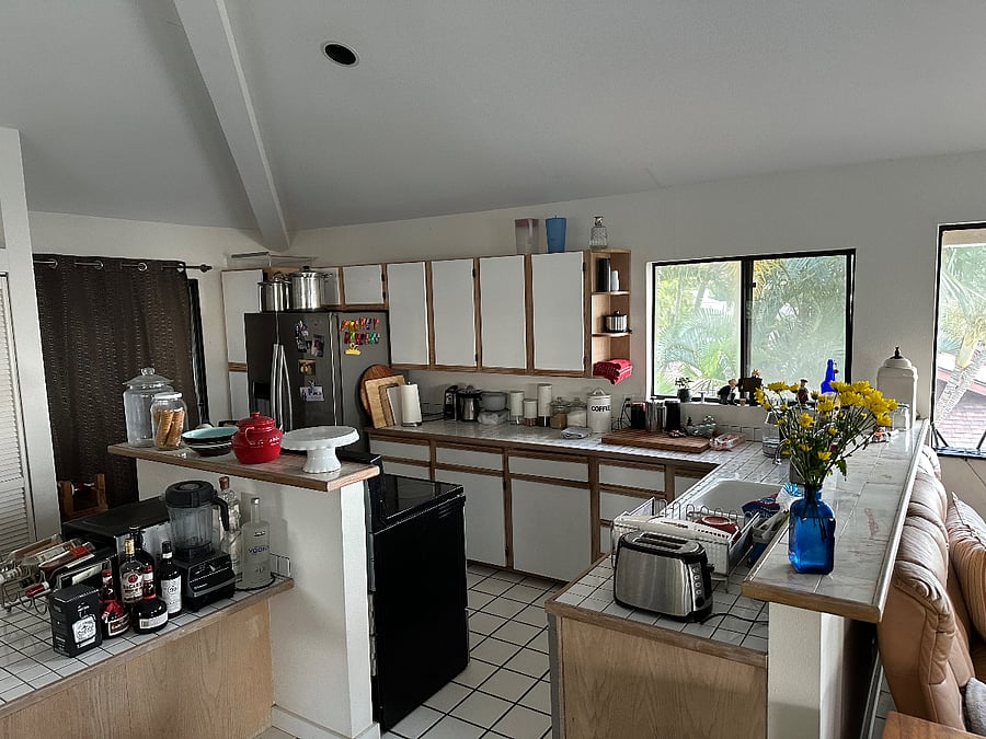 Fully equipt kitchen! Love to cook!