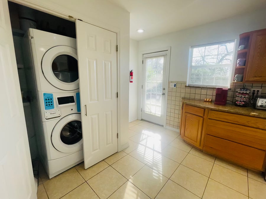 Furnished Finder property 576896_1 photo 12