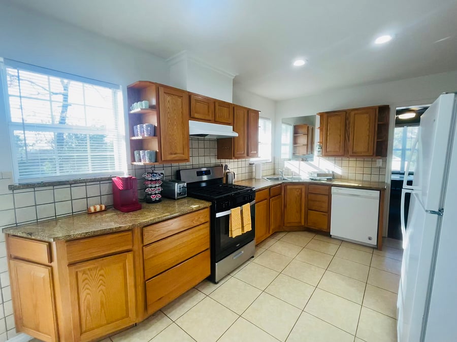 Furnished Finder property 576896_1 photo 10