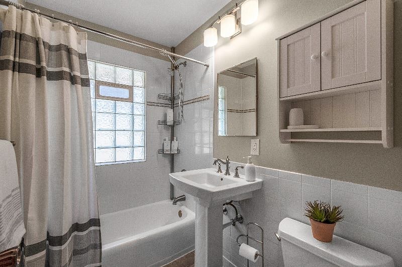 Furnished Finder property 576900_1 photo 12