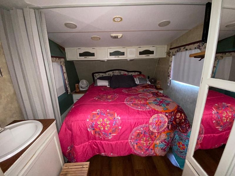 Furnished Finder property 576923_1 photo 8