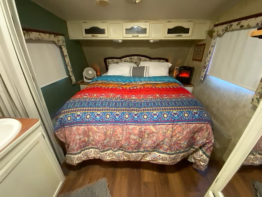 Furnished Finder property 576923_1 photo 10