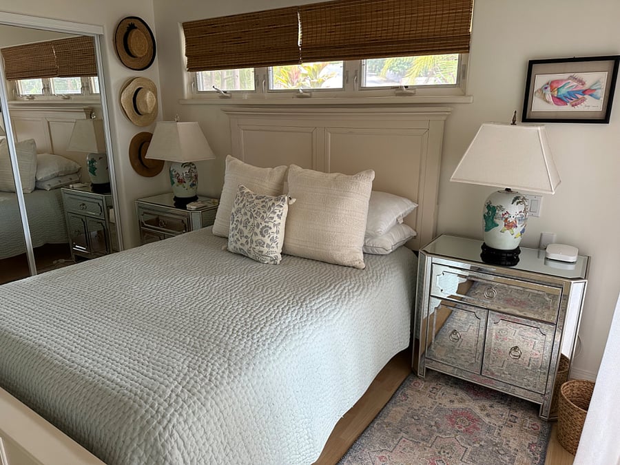 queen bedroom