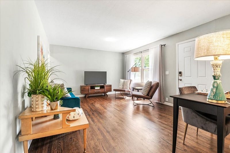 Furnished Finder property 576980_1 photo 4