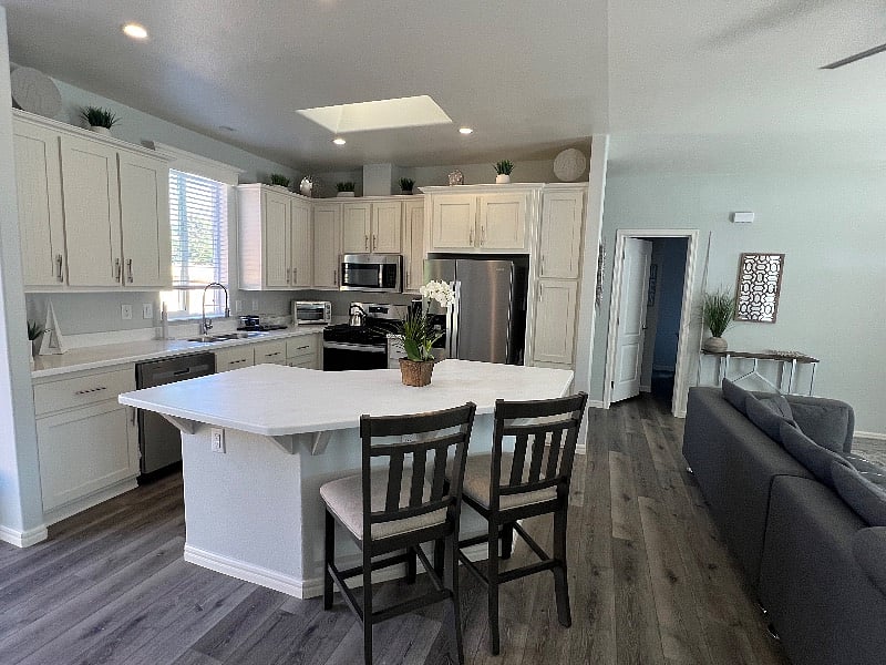 Furnished Finder property 576981_1 photo 4