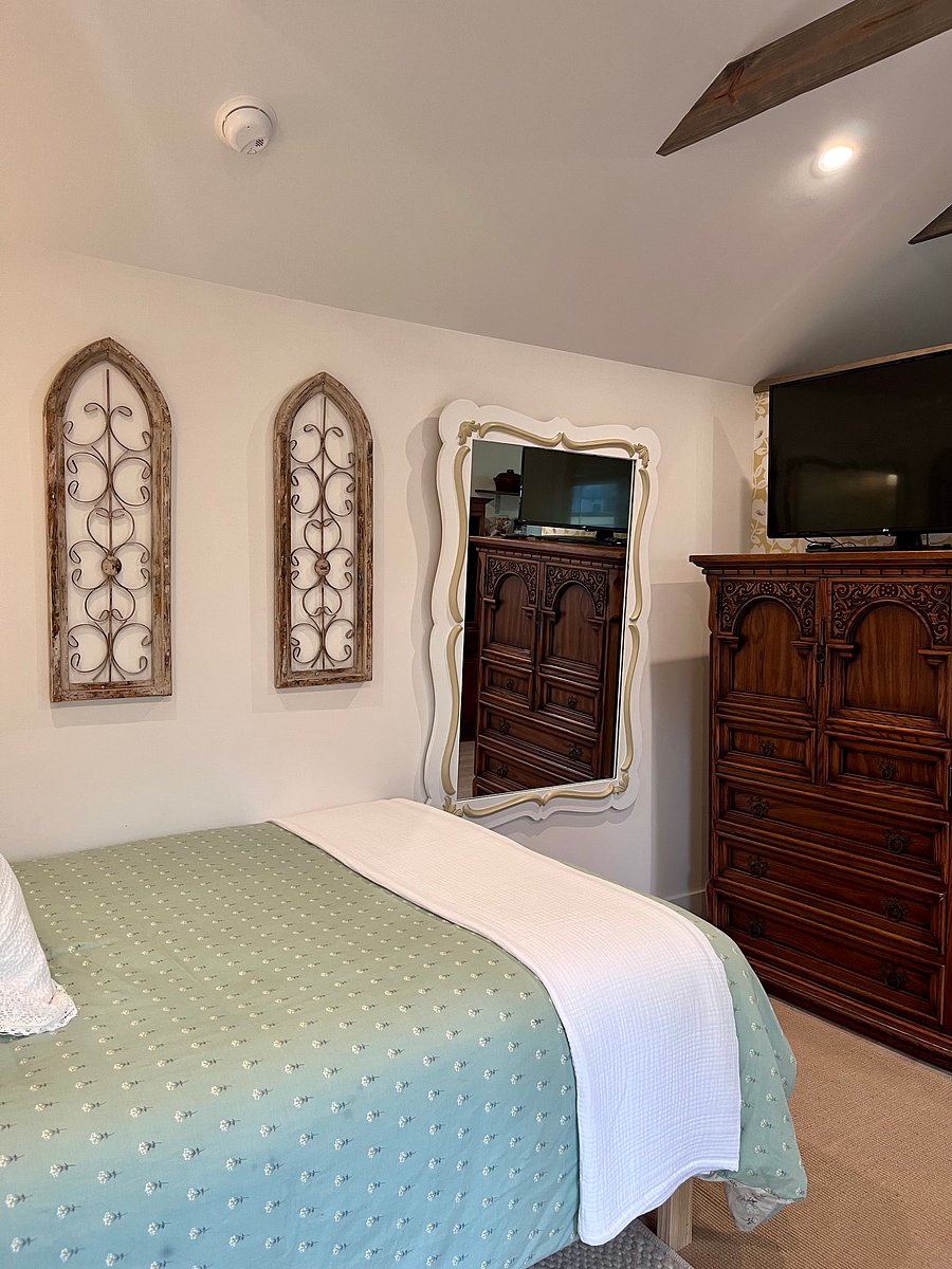 Furnished Finder property 576987_1 photo 11
