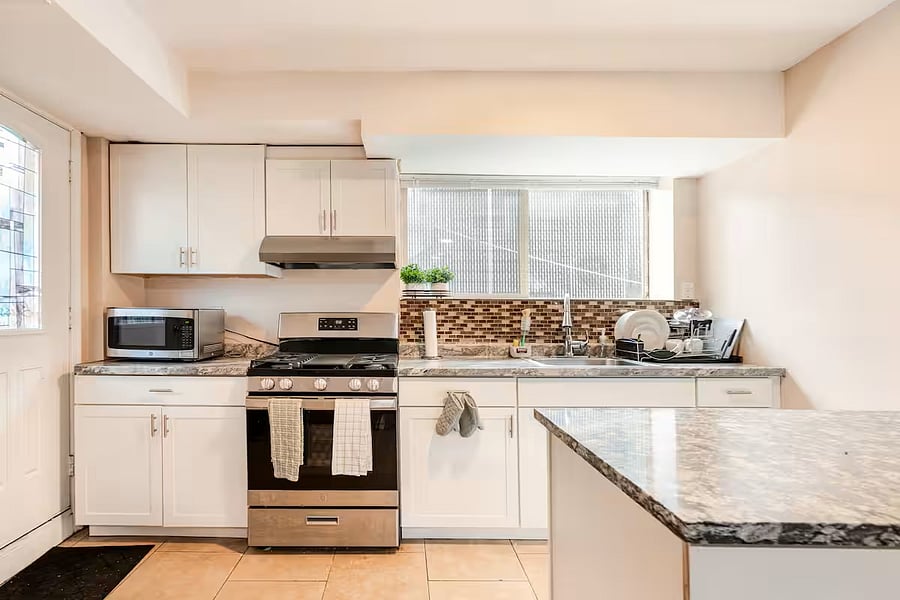 Furnished Finder property 577102_1 photo 13