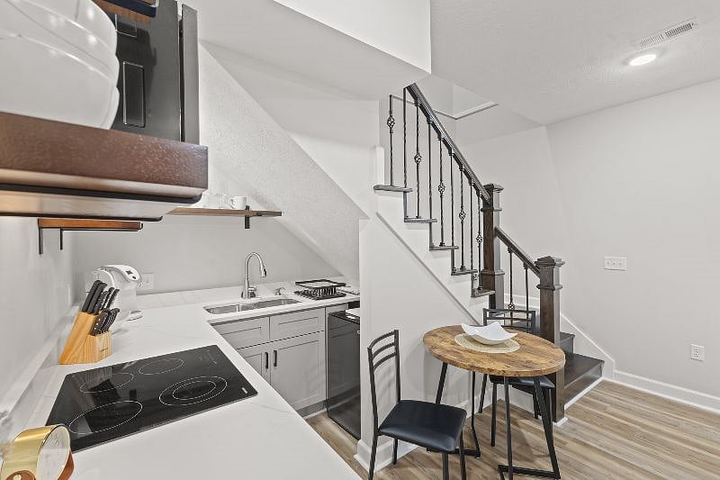 Furnished Finder property 577167_1 photo 4