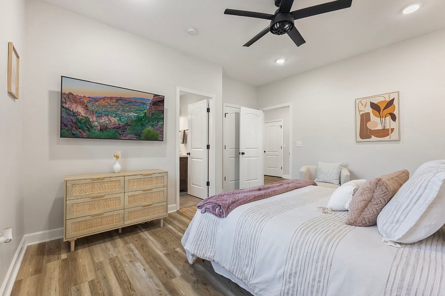 Bedroom 1 - main floor
