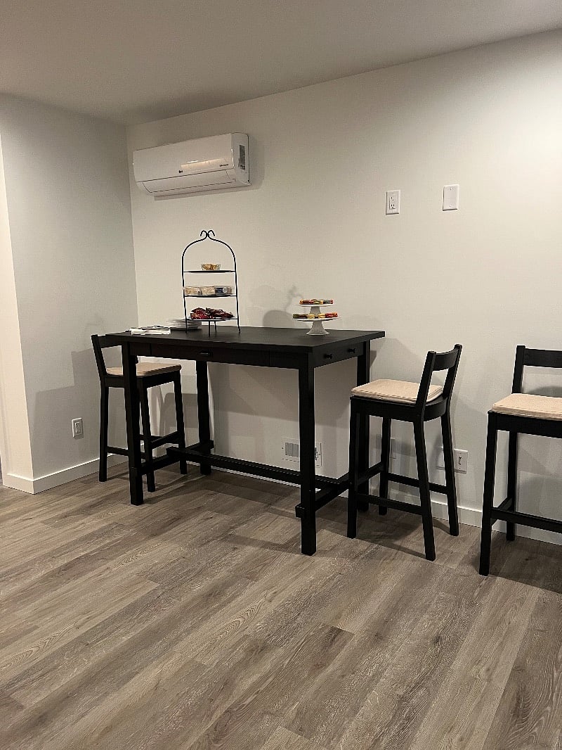 Dining/ work area