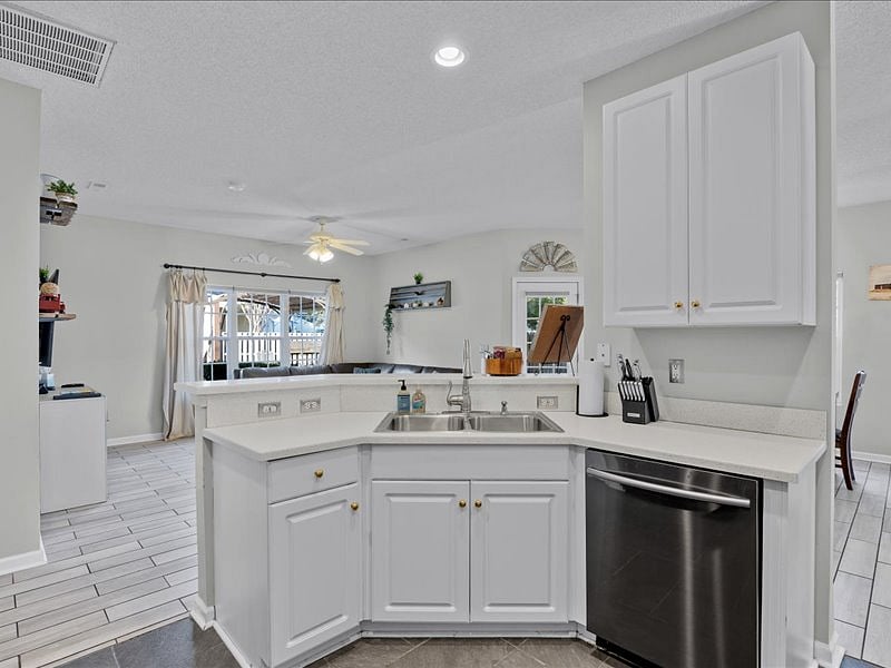 Furnished Finder property 577208_1 photo 24