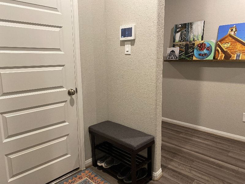 Garage entry with alarm keypad