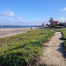 Kellogg Beach where you can launch your paddle board.
