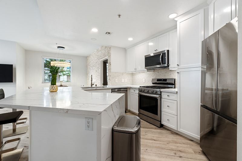 Furnished Finder property 577320_1 photo 14