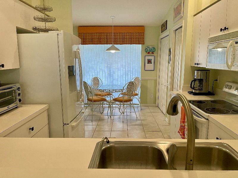 Furnished Finder property 577403_1 photo 13