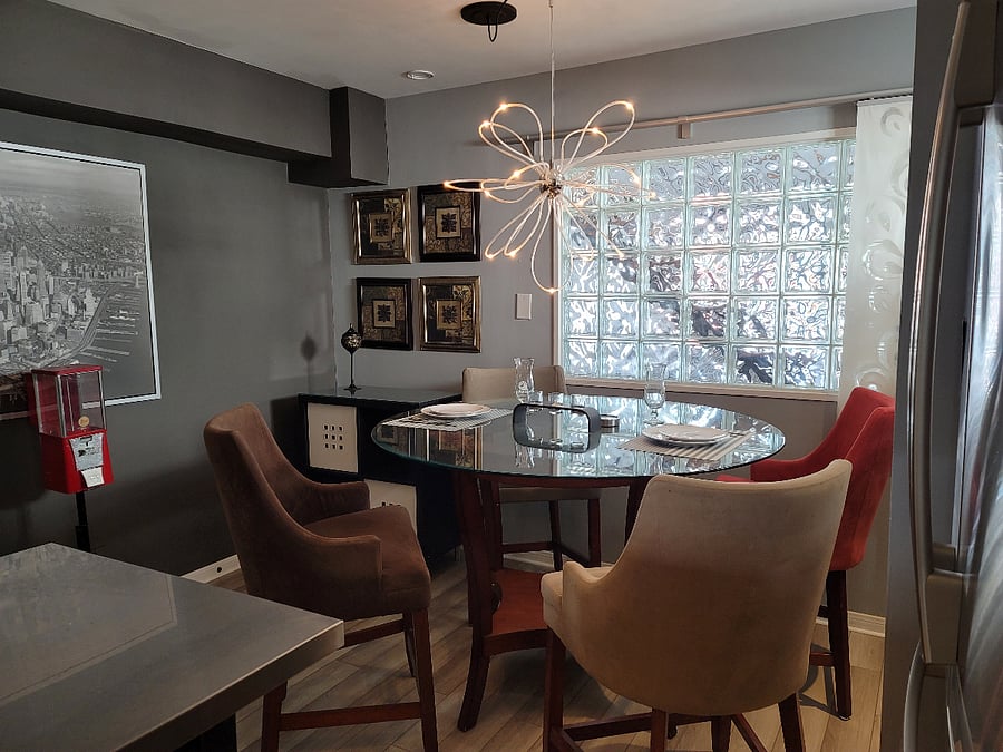 Dining Area in the kitchen.