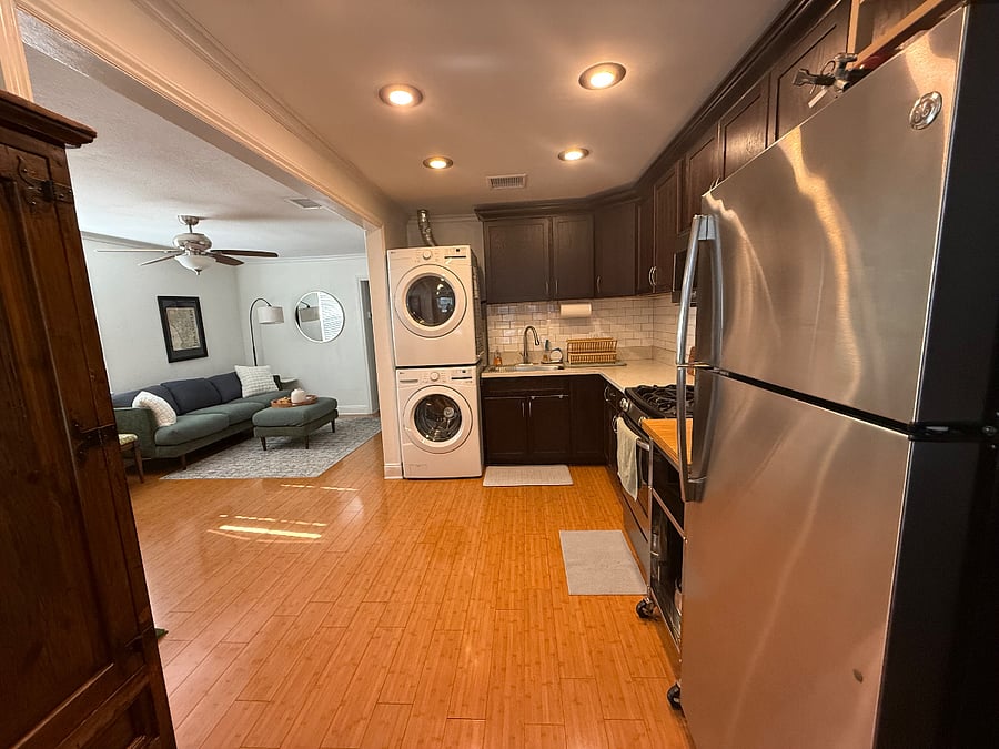 Furnished Finder property 577467_1 photo 3