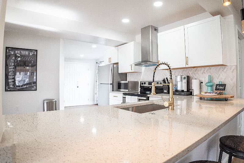 Chef's Kitchen Island