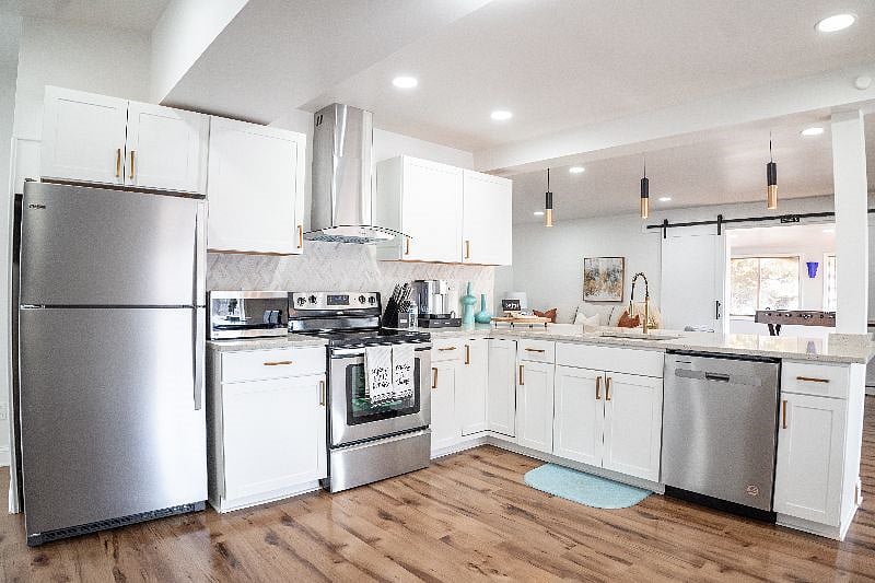 Fully Stocked Kitchen
