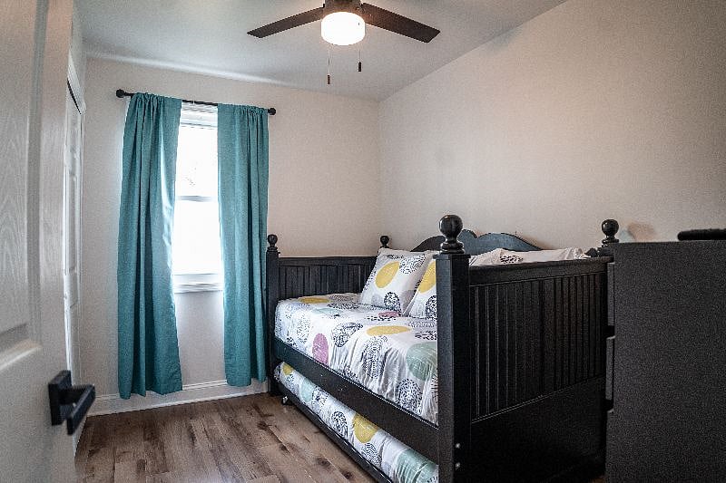 Twin size day bed with pull out twin.