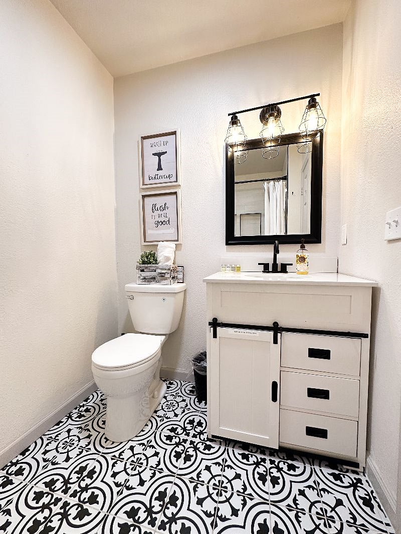  Bathroom Hallway Bath