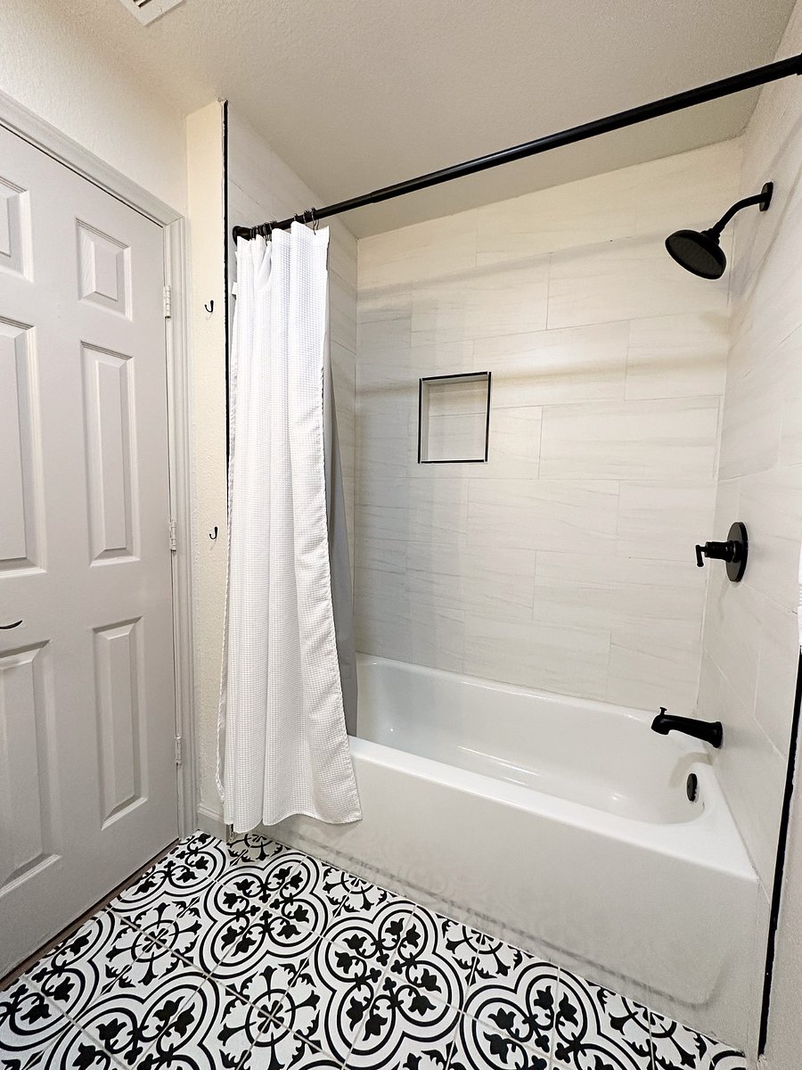 Hallway Bathroom Tub
