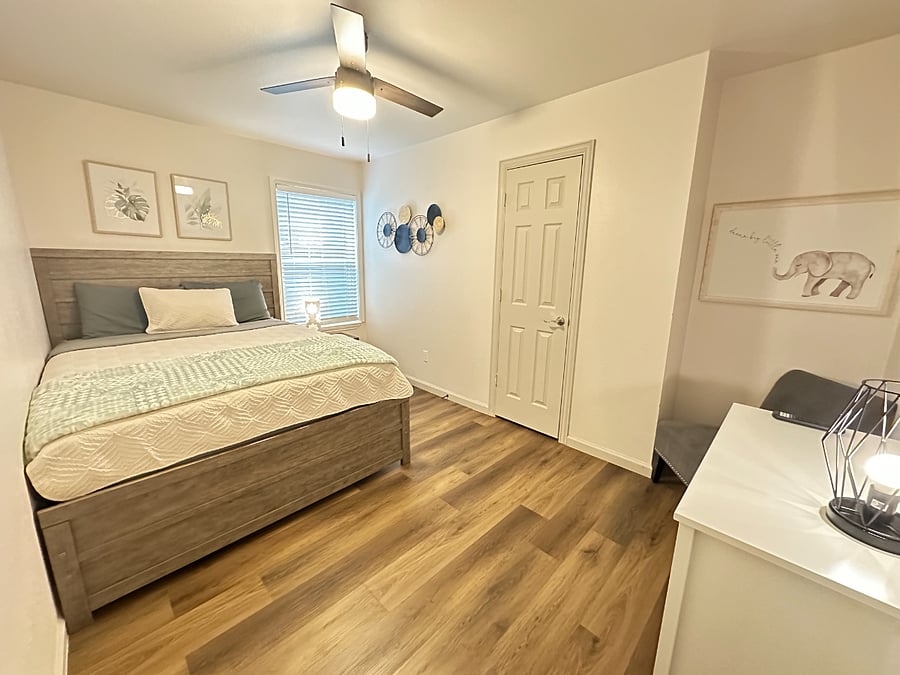 queen bed